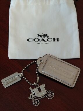 Coach Horse & Carriage Silver Hangtag Set